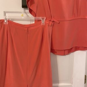 Ladies skirt & top , short sleeve, light & airy prefect for summer.